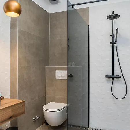 Skyfall Holiday home *