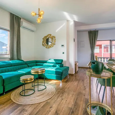 Skyfall Holiday home