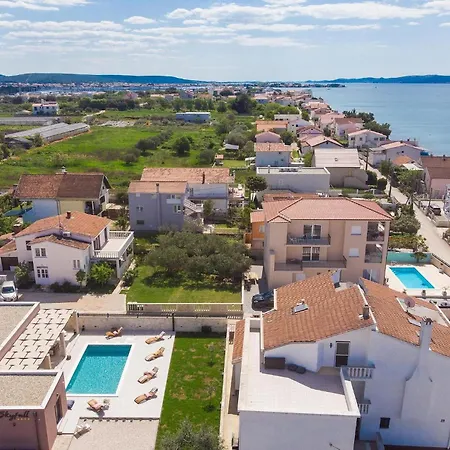 Skyfall Holiday home *