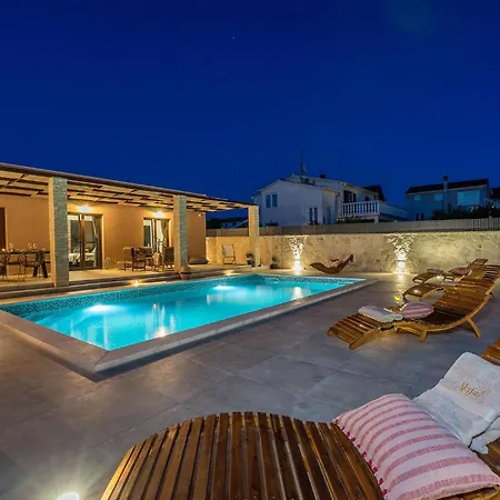 Skyfall Holiday home